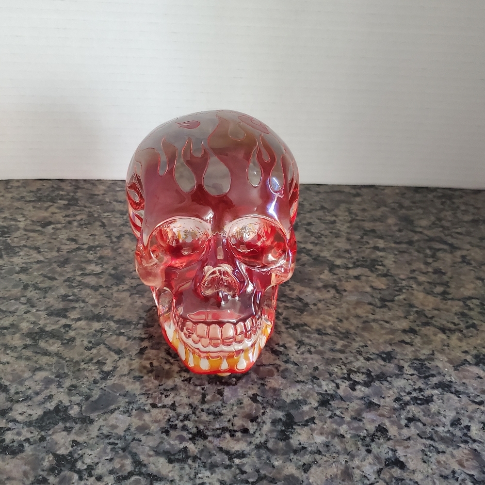 Veronese Poly Resin Skull Paper Weight.